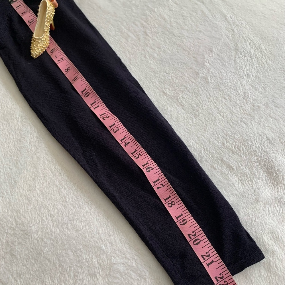BLOOMINGDALES ladies deep navy 70% rayon 30% nylon cardigan size Medium NWOT - Picture 9 of 9